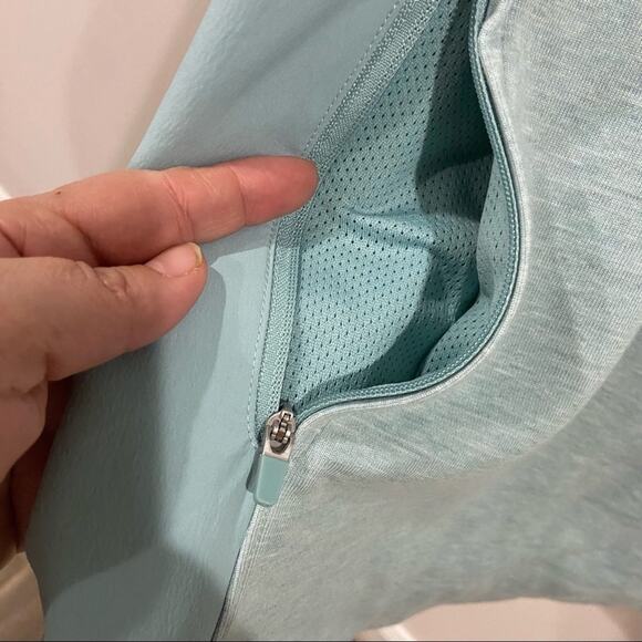 All in Motion Light Blue Pullover Hoodie Size M Long Sleeve Activewear Top - Picture 3 of 12